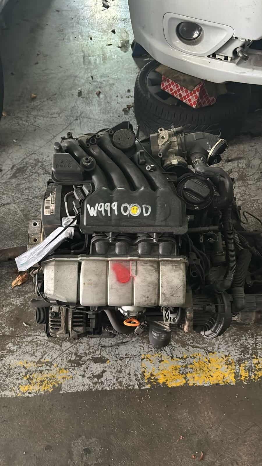 VOLKSWAGEN GOLF 4 2.0 AZJ Engine